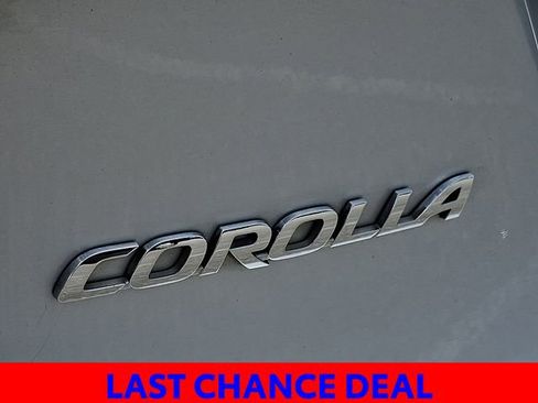 Used 2015 Toyota Corolla LE FWD image 25