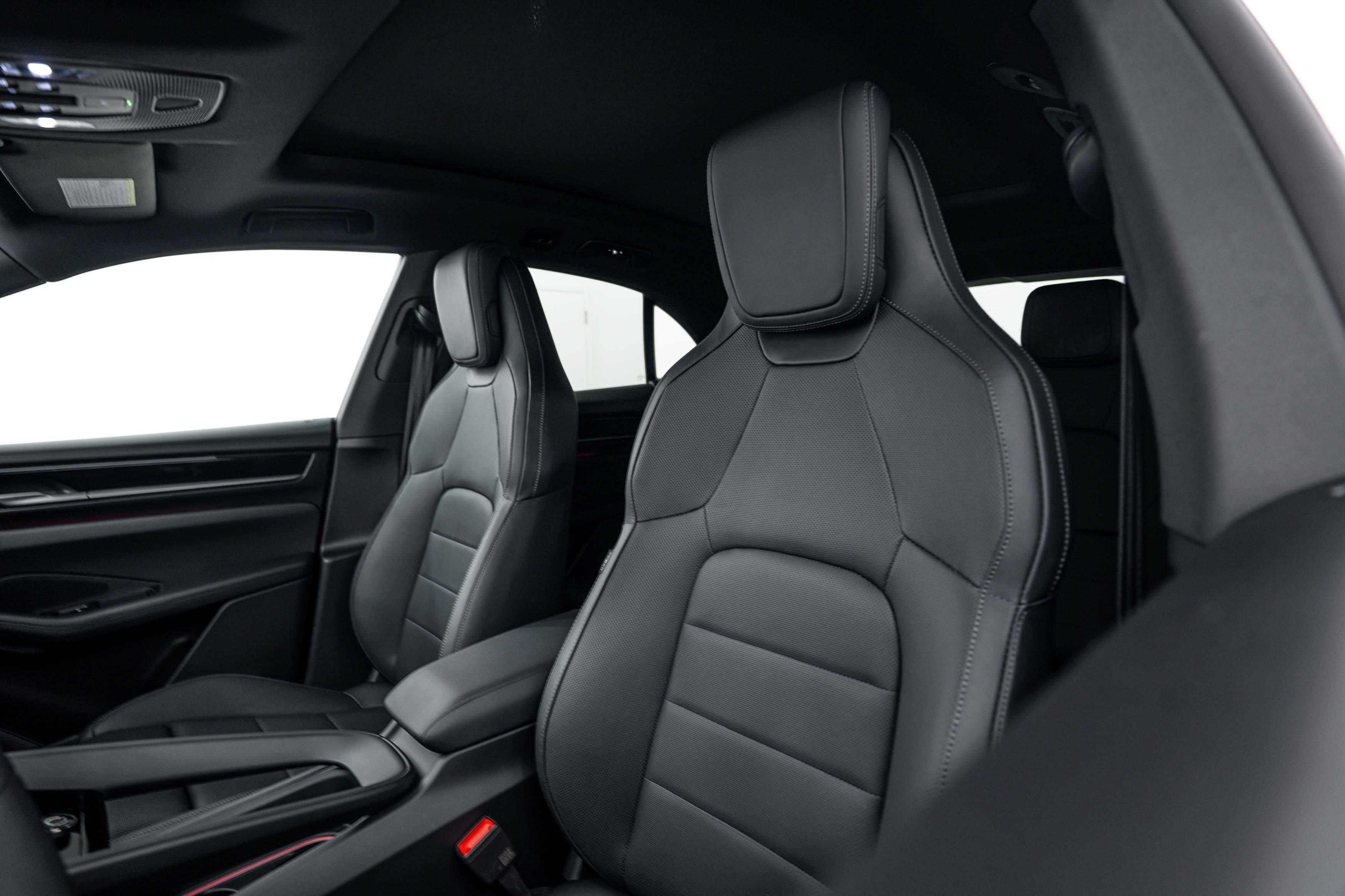 Certified 2026 Porsche Macan 4 Electric AWD/4WD image 19