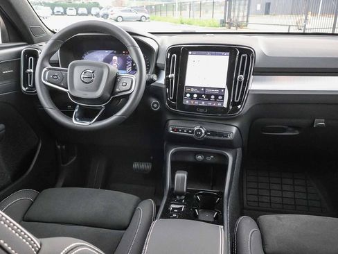 New 2026 Volvo XC40 B5 Ultra w/ Climate Package AWD/4WD image 21