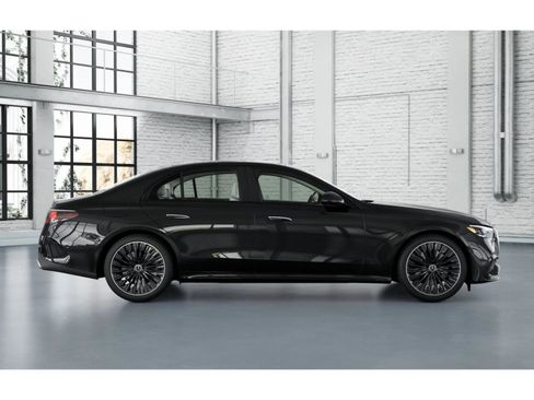 New 2026 Mercedes-Benz E 450 4MATIC Sedan image 2