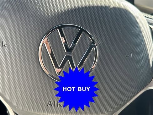 Certified 2022 Volkswagen Atlas Cross Sport SE image 23