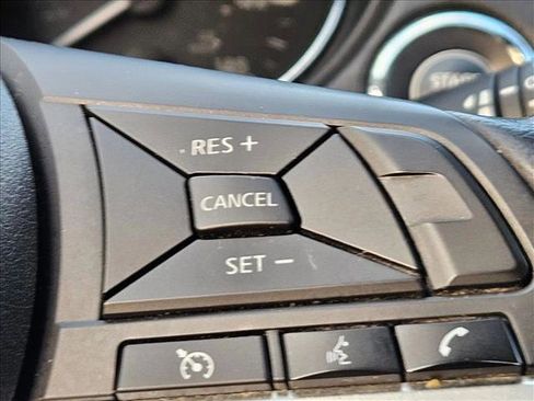 Used 2021 Nissan Rogue Sport SV image 14