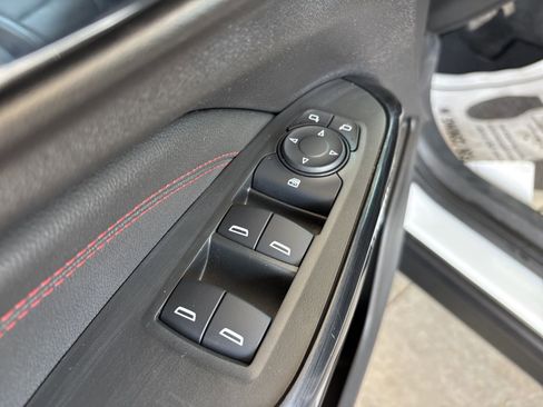 Certified 2024 Chevrolet Trax RS w/ Sunroof Package image 12