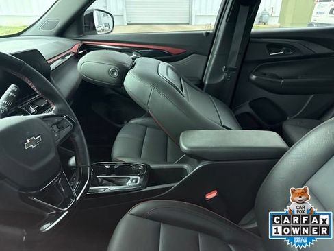 Used 2024 Chevrolet TrailBlazer RS w/ Driver Confidence Package AWD/4WD image 3