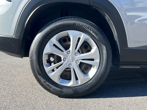 Used 2024 Chevrolet Trax LS w/ Driver Confidence Package image 6