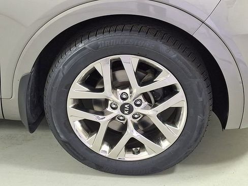 Used 2019 Kia Sorento SX image 7