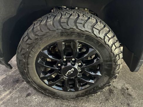 Used 2025 Chevrolet Silverado 3500 LTZ image 34