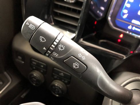 Used 2025 Chevrolet Silverado 1500 LT Trail Boss w/ Convenience Package II AWD/4WD image 29
