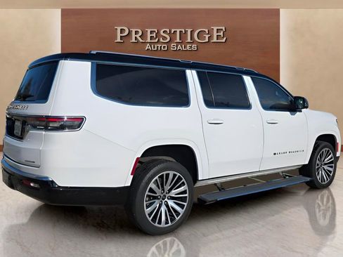 Used 2024 Jeep Grand Wagoneer L Series III AWD/4WD image 15