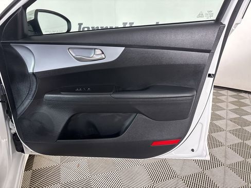 Used 2024 Kia Forte LX image 25