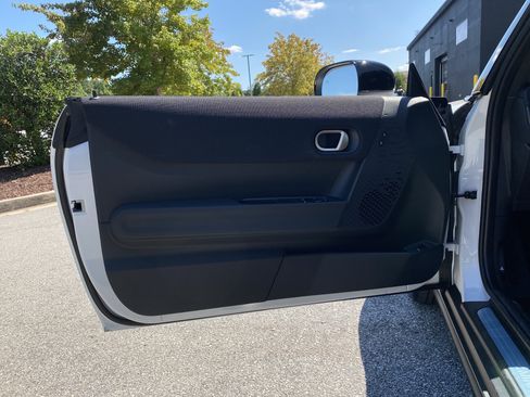 Used 2026 MINI Cooper 2-Door Hardtop FWD image 17
