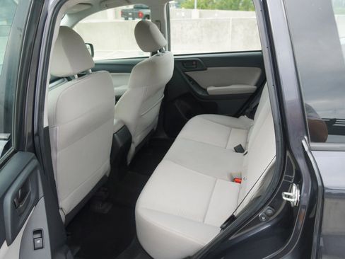 Used 2015 Subaru Forester 2.5i w/ Alloy Wheel Package image 13