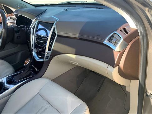 Used 2015 Cadillac SRX Luxury w/ Driver Awareness Package image 18