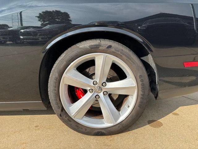 Used 2009 Dodge Challenger SRT8 RWD image 11
