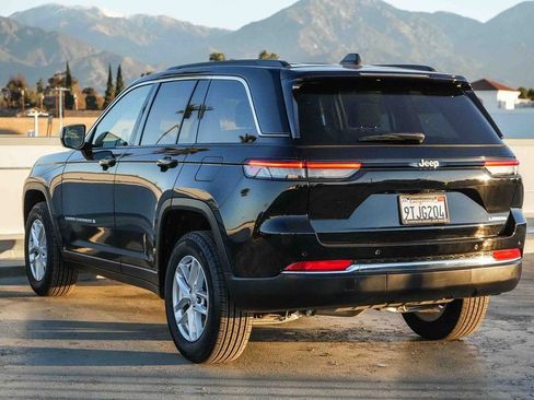 Certified 2025 Jeep Grand Cherokee Laredo X w/ Luxury Tech Group I image 9