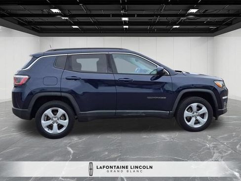 Used 2018 Jeep Compass Latitude w/ Popular Equipment Group AWD/4WD image 6