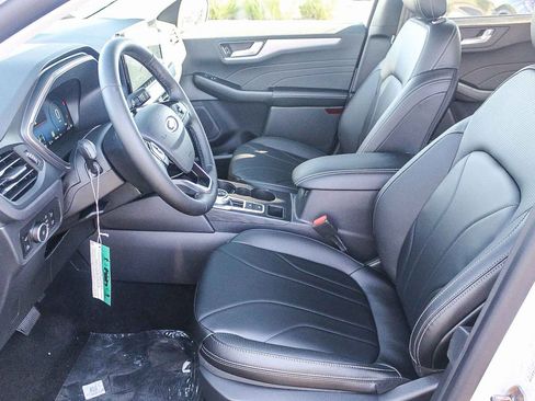 New 2025 Ford Escape SE w/ PHEV Premium Package image 18