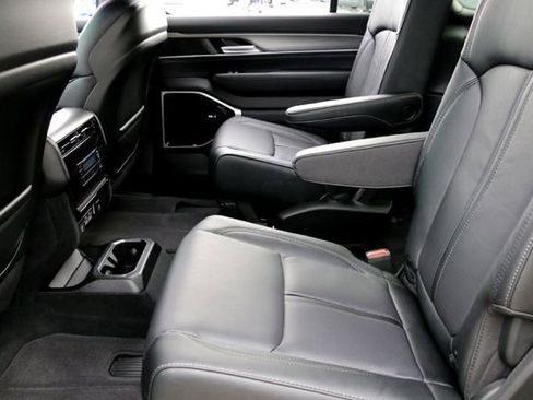 New 2026 Jeep Grand Wagoneer L Limited image 18