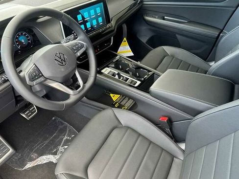 New 2026 Volkswagen Atlas Cross Sport SEL R-Line AWD/4WD image 10