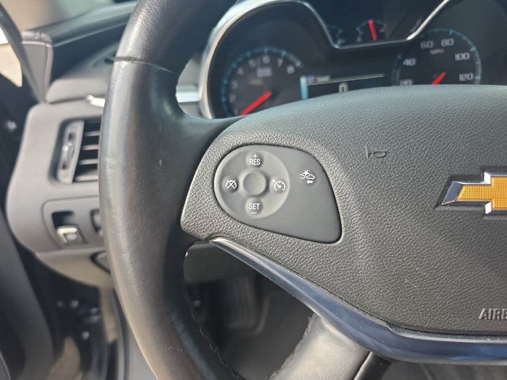 Used 2015 Chevrolet Impala LT FWD image 19