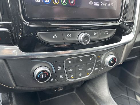 Used 2021 Chevrolet Traverse RS AWD/4WD image 30