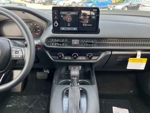 New 2026 Honda HR-V LX image 20