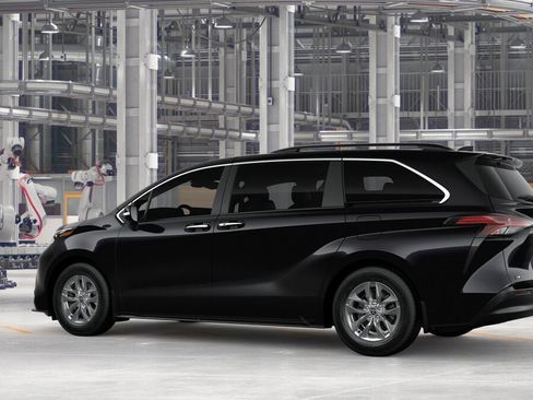 New 2026 Toyota Sienna XLE FWD image 5