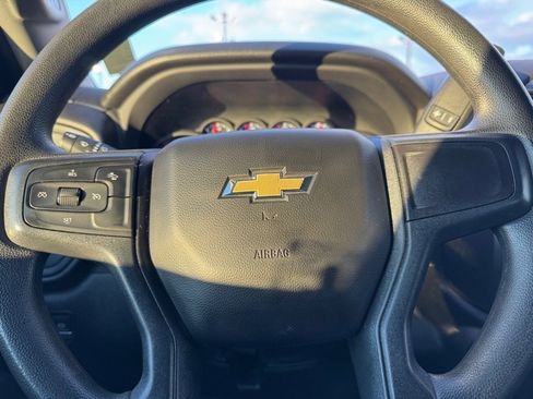 Used 2025 Chevrolet Silverado 2500 Custom w/ Custom Convenience Package image 18