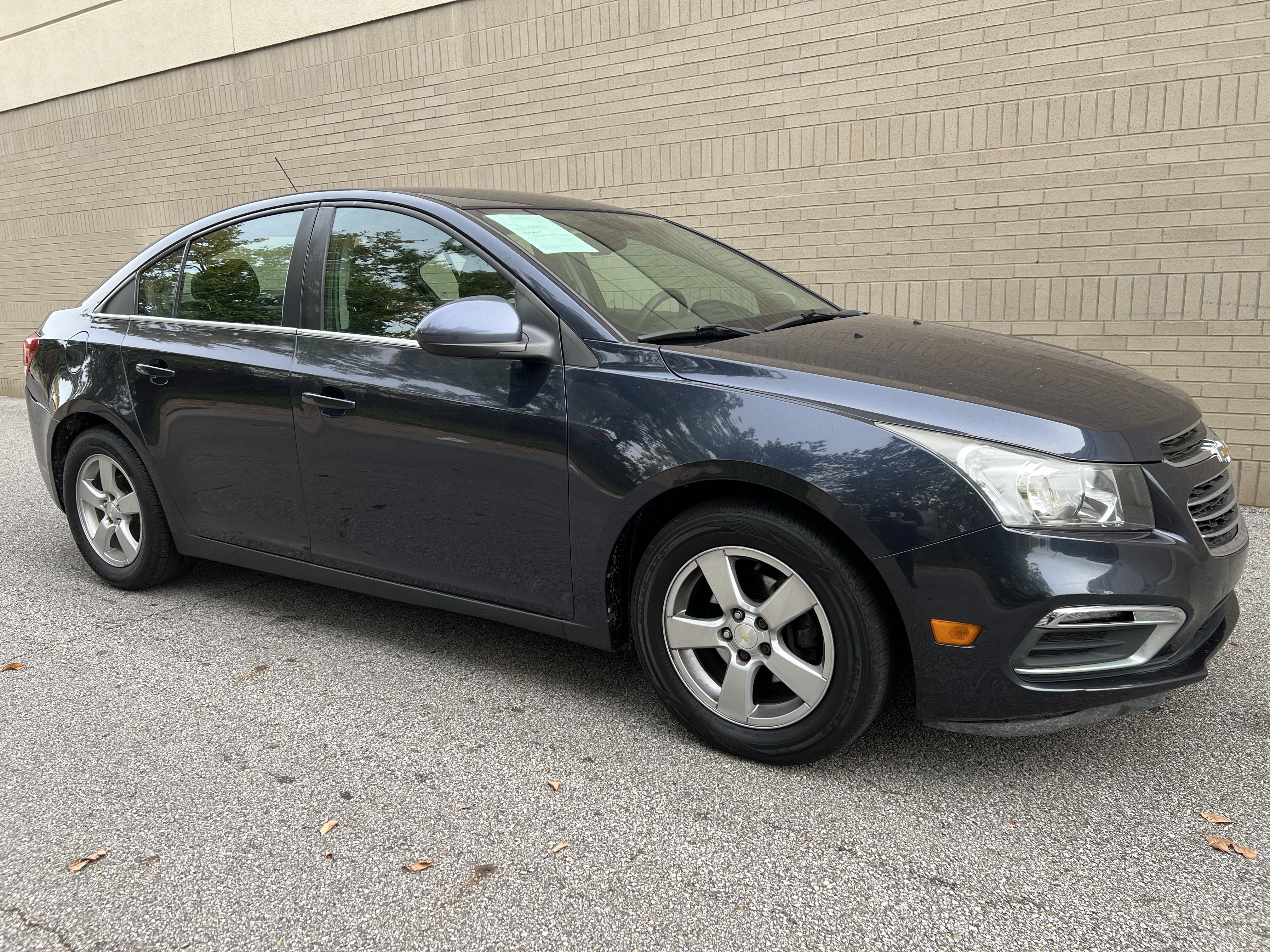 Used 2016 Chevrolet Cruze LT w/ Technology Package FWD image 10