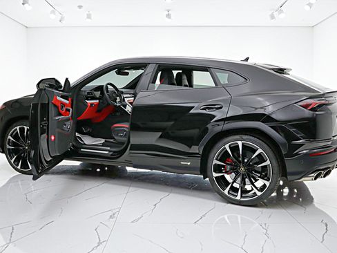Used 2024 Lamborghini Urus S AWD/4WD image 8