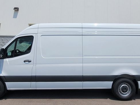 New 2025 Mercedes-Benz Sprinter 2500 image 5