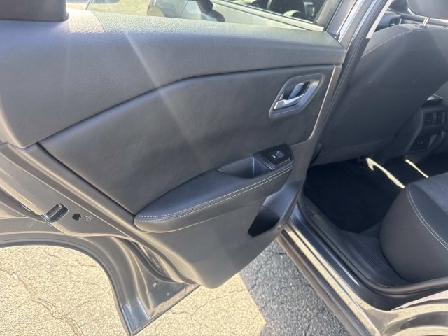 Used 2024 Nissan Rogue SV FWD image 15