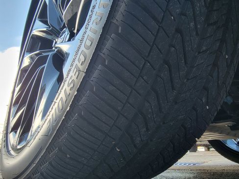 Used 2025 Cadillac Escalade Sport Platinum w/ LPO, ONYX Package image 13