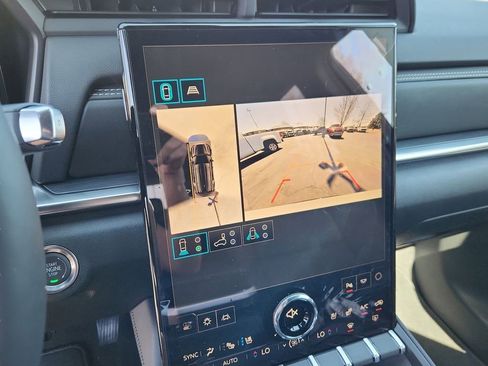 New 2026 GMC Terrain Elevation w/ Elevation Premium Package AWD/4WD image 17