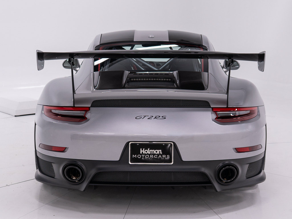 Used 2018 Porsche 911 GT2 RS RWD image 4