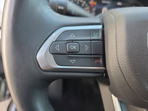 Used 2022 Jeep Compass Latitude image 19