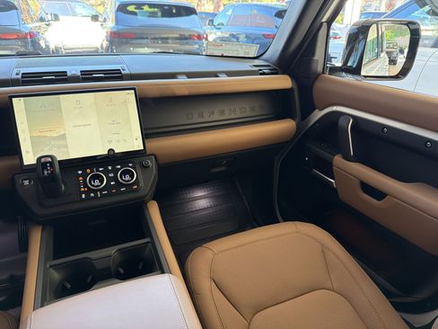New 2026 Land Rover Defender 110 X-Dynamic SE AWD/4WD image 30