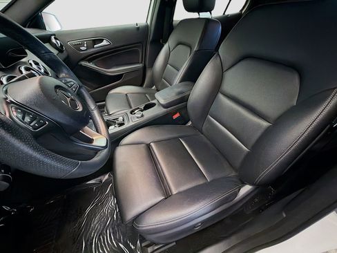 Used 2019 Mercedes-Benz GLA 250 4MATIC image 11