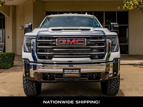 Used 2024 GMC Sierra 3500 SLT w/ SLT Premium Package image 4