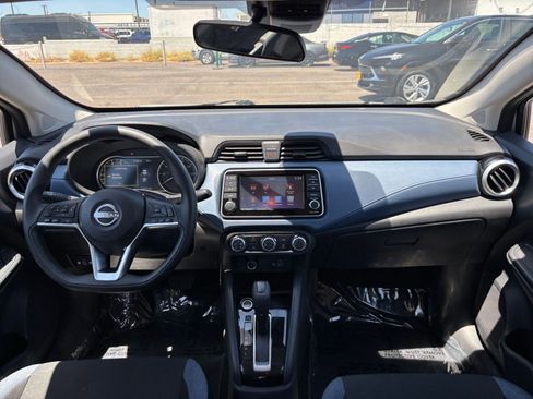 Used 2025 Nissan Versa SV FWD image 31