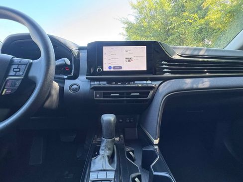 Used 2025 Toyota Camry LE FWD image 18