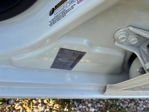 Used 2025 Nissan Altima 2.5 SV FWD image 31