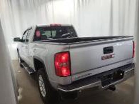 Used 2018 GMC Sierra 1500 SLE w/ SLE Value Package AWD/4WD image 4