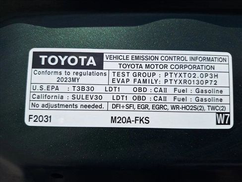 Used 2023 Toyota Corolla Cross XLE w/ Convenience Package AWD/4WD image 21