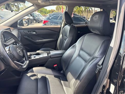 Used 2022 Nissan Rogue SV w/ SV Premium Package FWD image 9