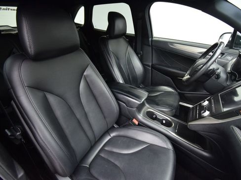 Used 2017 Lincoln MKC Premiere FWD image 16