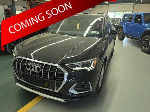 Used 2019 Audi Q3 2.0T Premium Plus AWD/4WD image 1