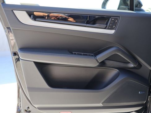 New 2026 Porsche Cayenne Coupe image 13