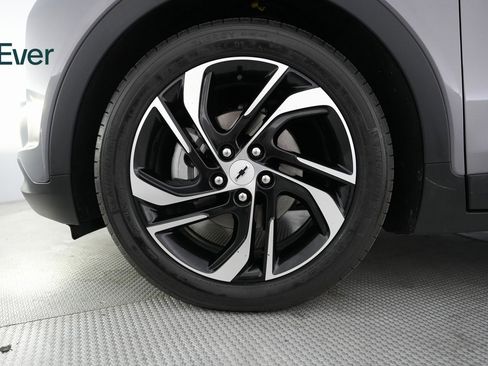 Used 2022 Chevrolet Bolt LT w/ Infotainment Package image 19