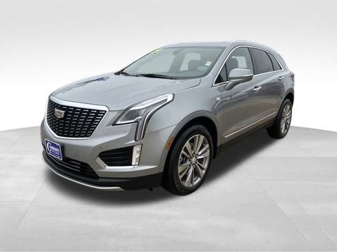 Used 2025 Cadillac XT5 Premium Luxury image 4